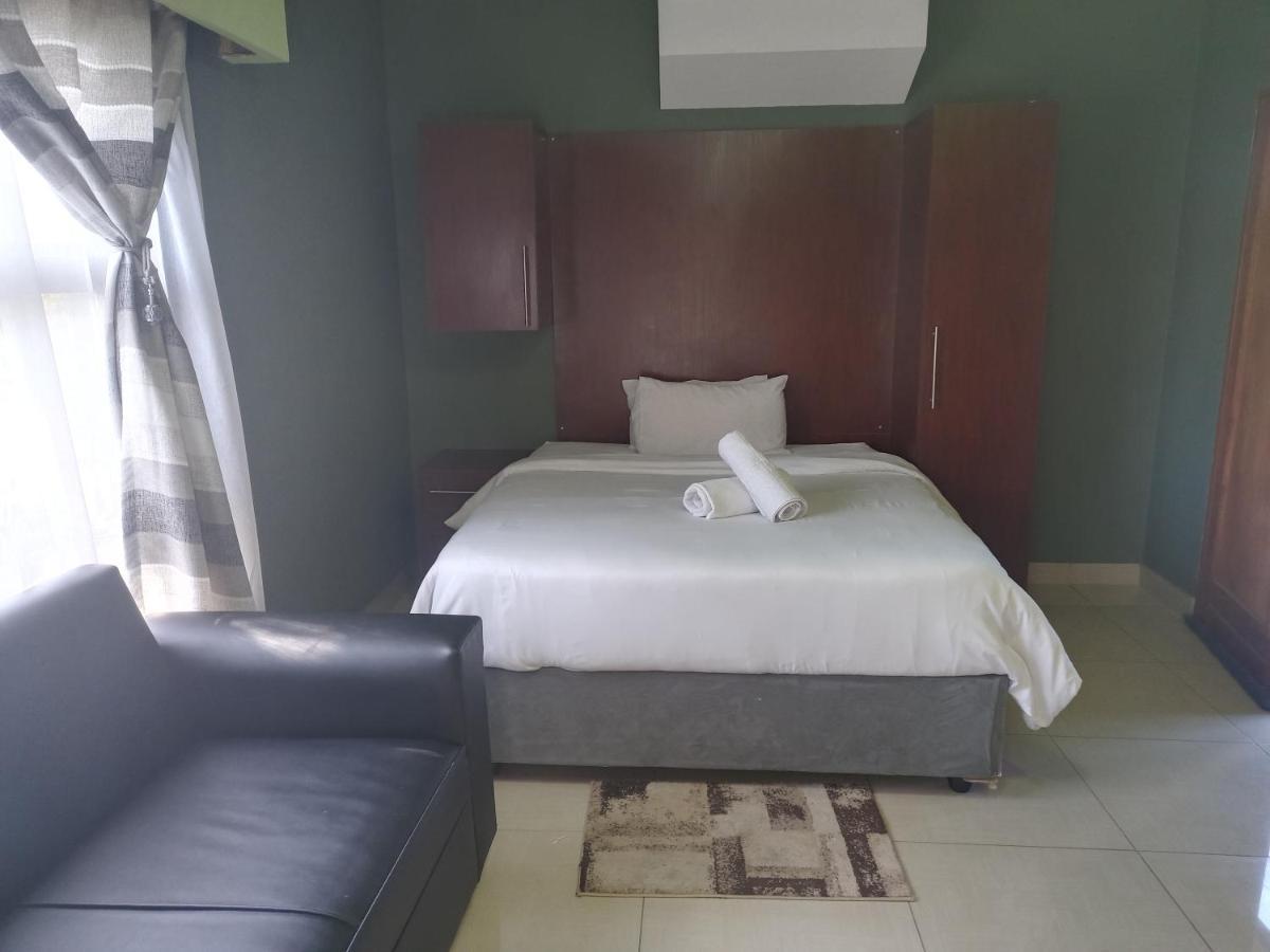 Wise Bird Guest House Roodepoort Kültér fotó